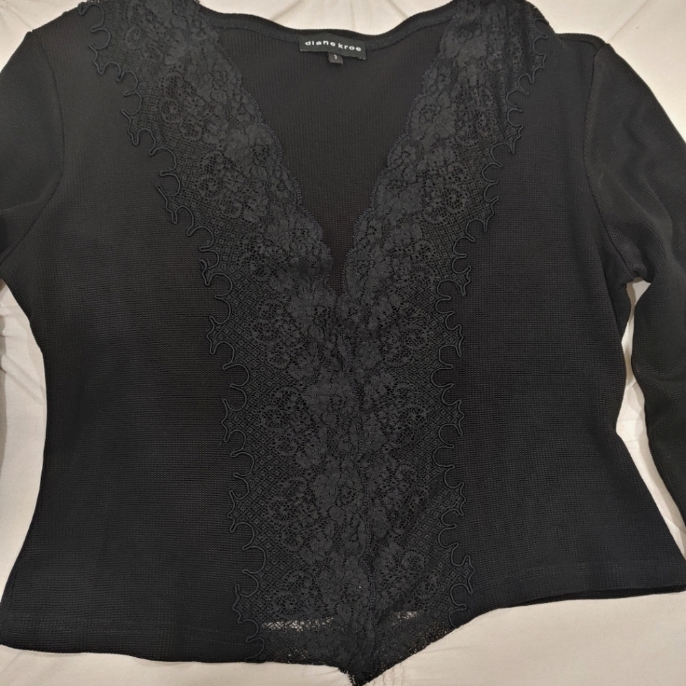 Diane Kroe black lace cardigan blouse. Size 3 (L/XL)